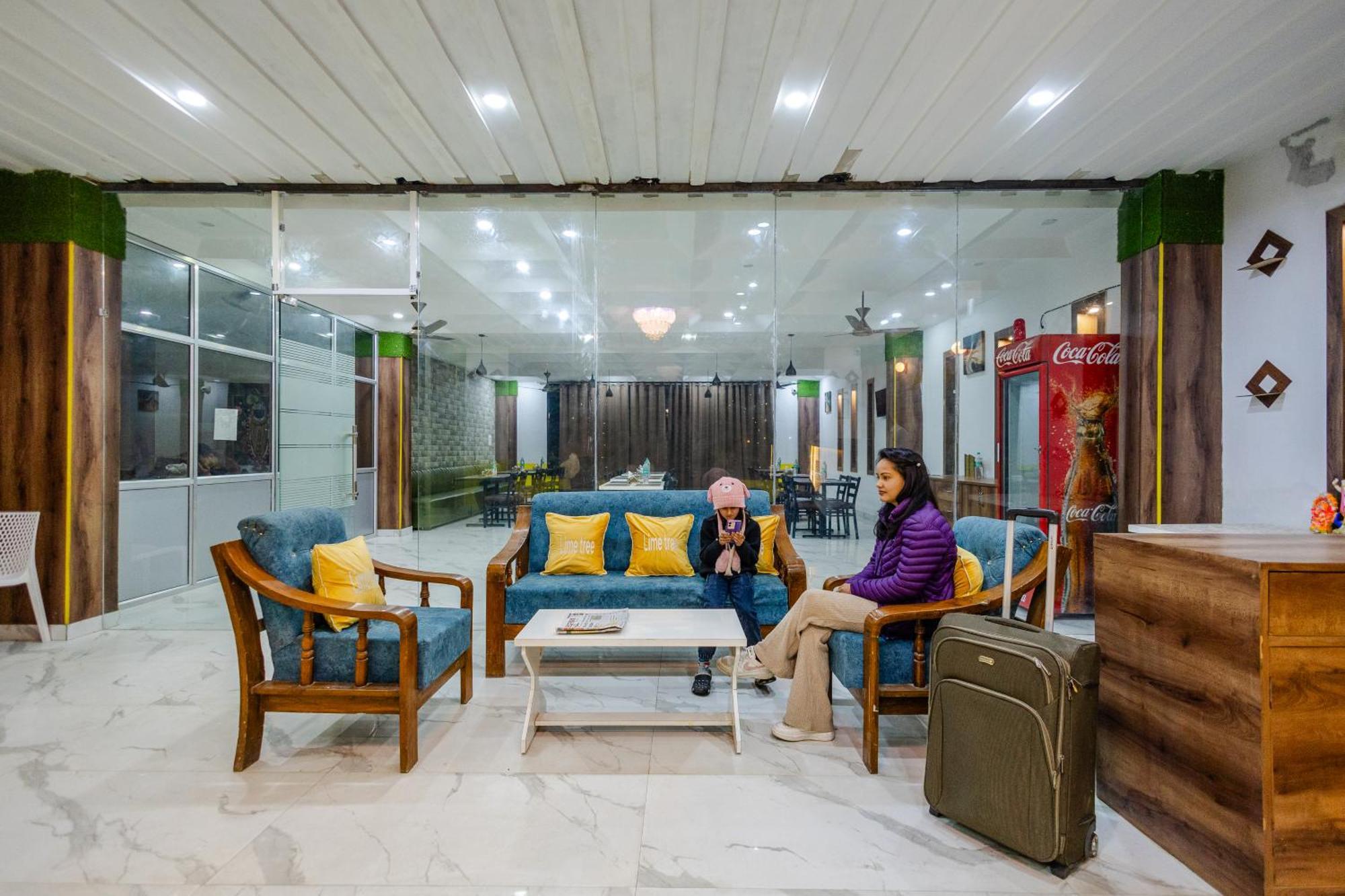 Lime Tree Hotel And Banquet Vrindāvan מראה חיצוני תמונה