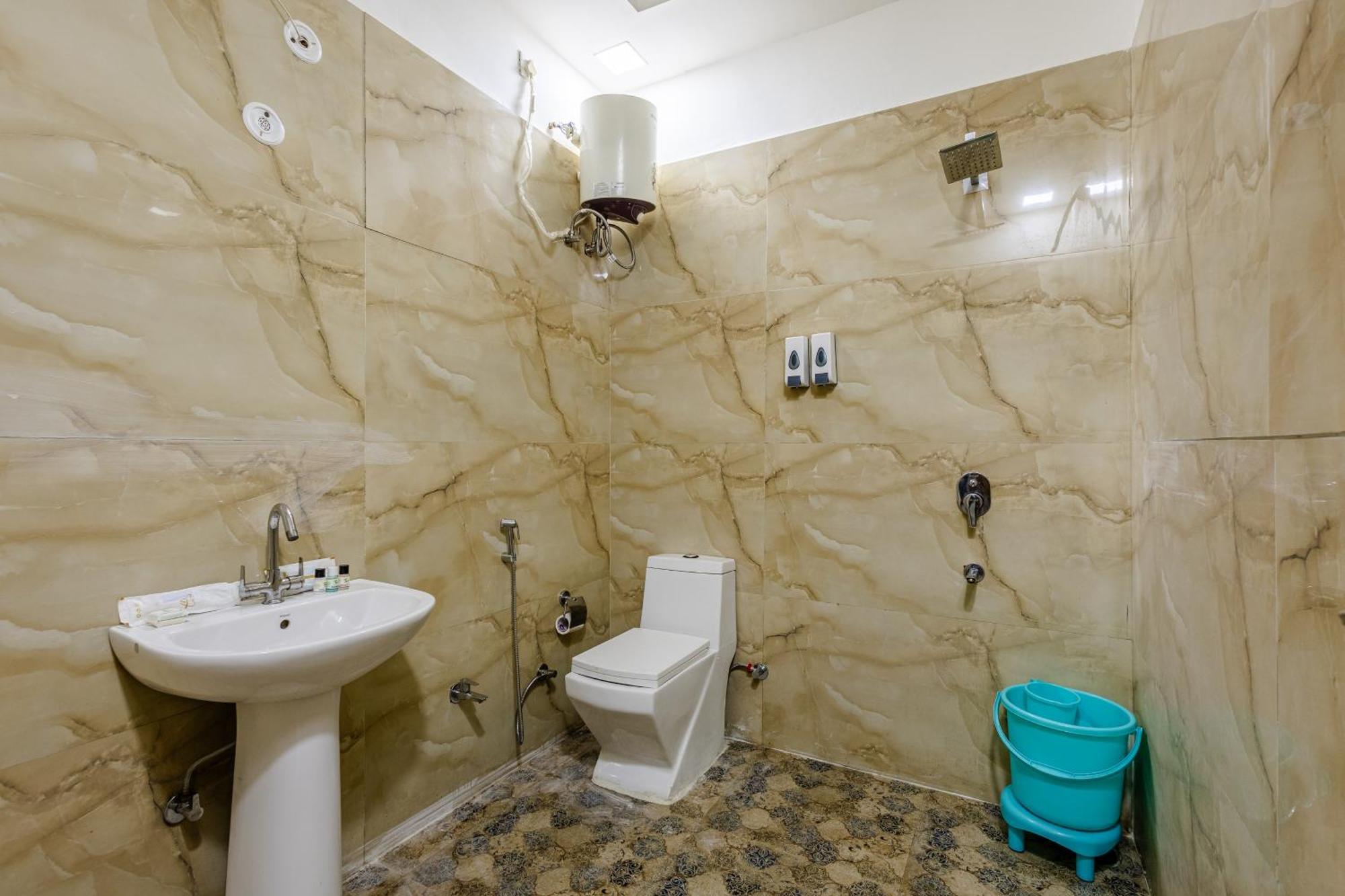 Lime Tree Hotel And Banquet Vrindāvan מראה חיצוני תמונה