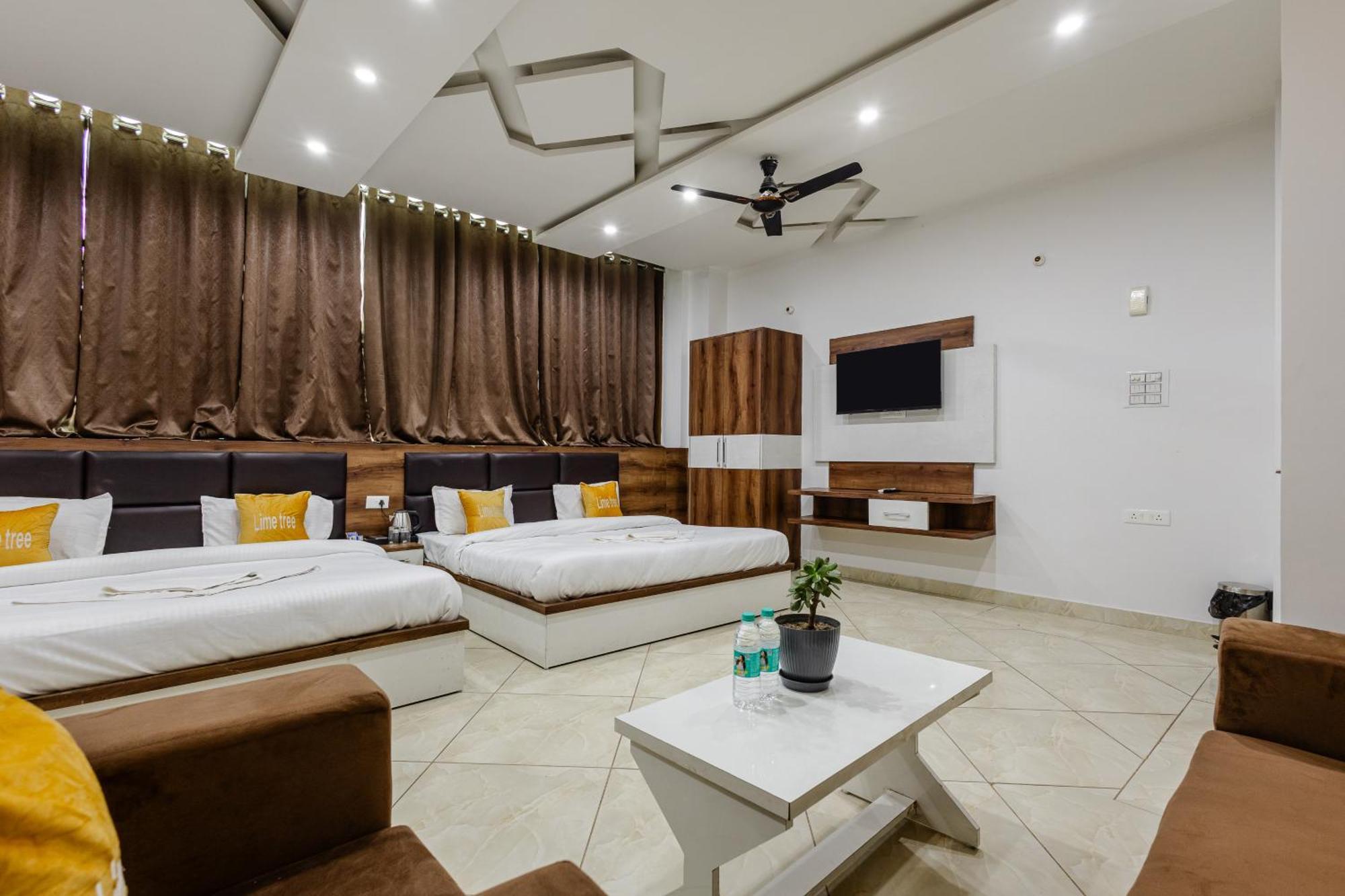 Lime Tree Hotel And Banquet Vrindāvan מראה חיצוני תמונה